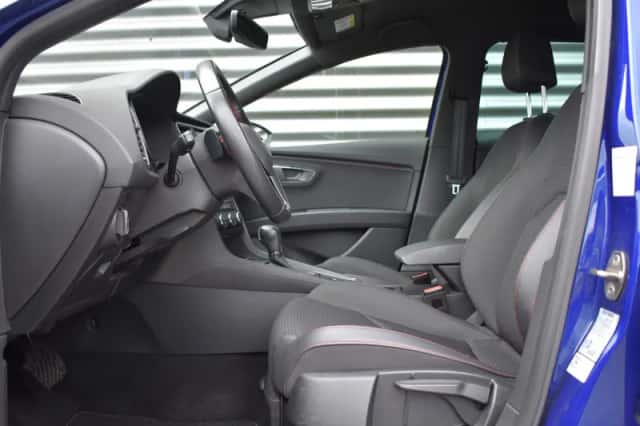 SEAT Leon (2019) thumbnail 3