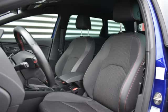 SEAT Leon (2019) thumbnail 4