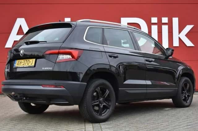 Škoda Karoq (2019) thumbnail 2