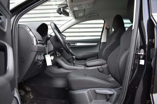 Škoda Karoq (2019) thumbnail 5