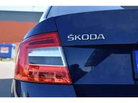 Škoda Octavia (2017) thumbnail 11