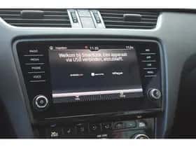 Škoda Octavia (2017) thumbnail 5