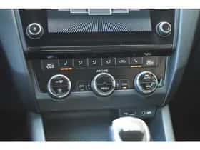 Škoda Octavia (2017) thumbnail 7