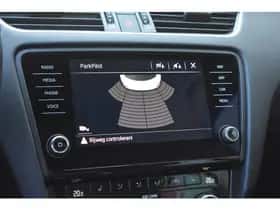 Škoda Octavia (2017) thumbnail 8