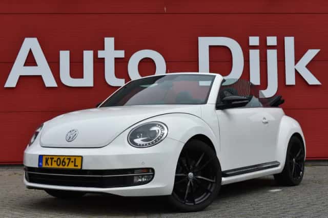 Volkswagen Beetle (2013) thumbnail 1