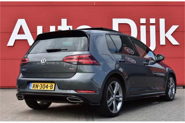 Volkswagen Golf (2017) thumbnail 2