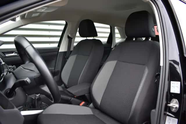 Volkswagen Polo (2022) thumbnail 3