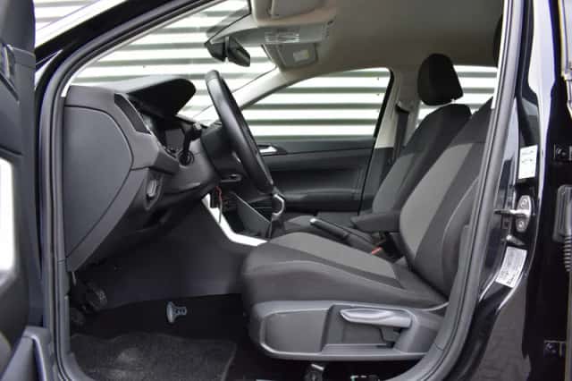 Volkswagen Polo (2022) thumbnail 5