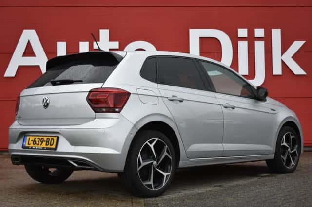 Volkswagen Polo (2017) thumbnail 2