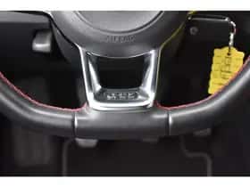 Volkswagen Up! (2018) thumbnail 9