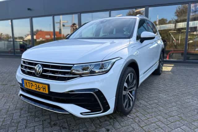 Volkswagen Tiguan (2022) thumbnail 1