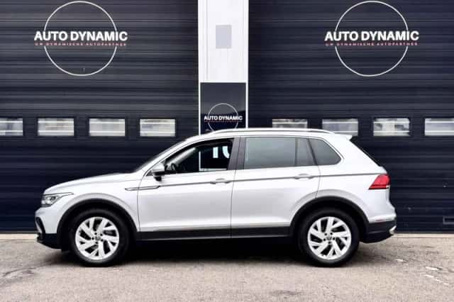 Volkswagen Tiguan (2021) thumbnail 2