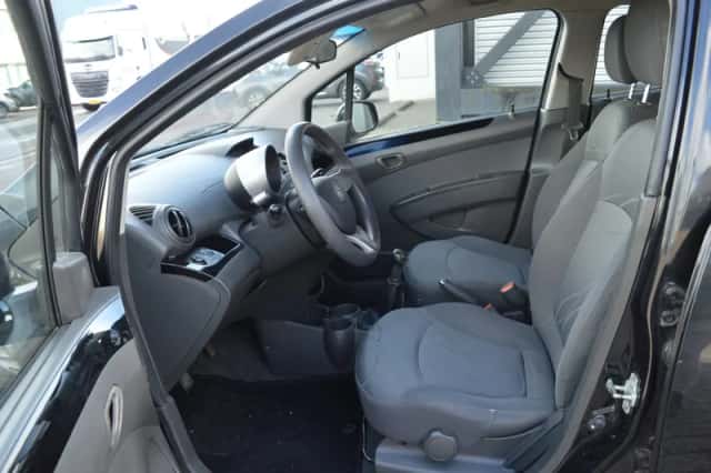 Chevrolet Spark (2010) thumbnail 2