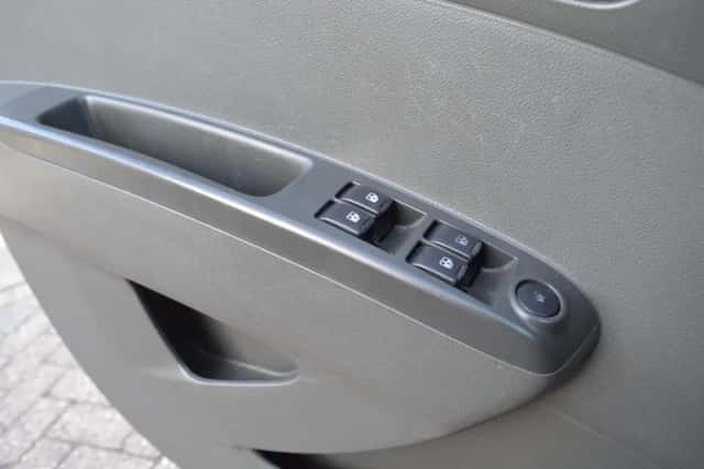 Chevrolet Spark (2010) thumbnail 4