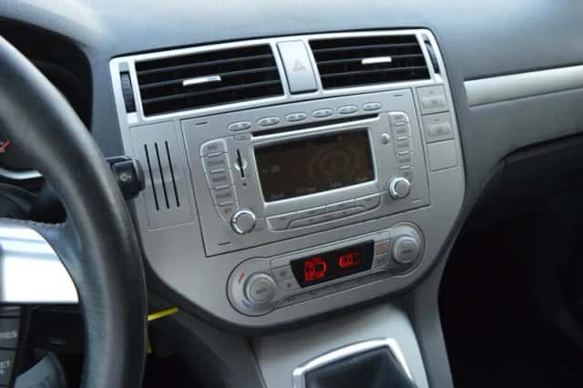 Ford C-Max (2010) thumbnail 3