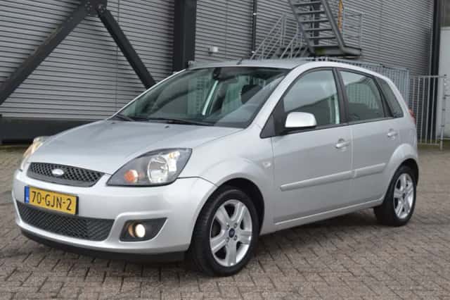 Ford Fiesta (2008) thumbnail 6