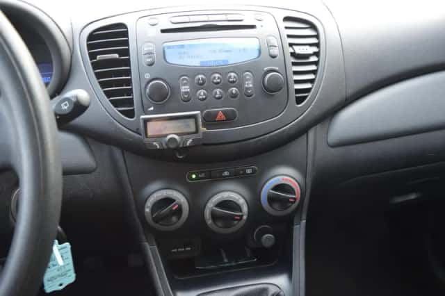Hyundai i10 (2011) thumbnail 2