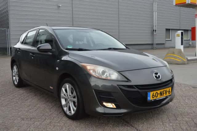Mazda 3 (2010) thumbnail 1