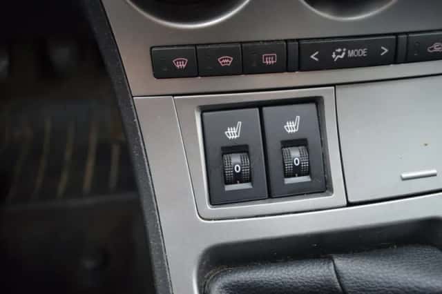 Mazda 3 (2010) thumbnail 2