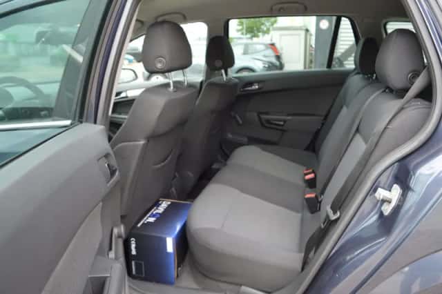 Opel Astra (2007) thumbnail 3