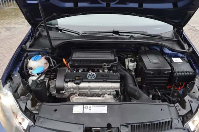 Volkswagen Golf (2009) thumbnail 3