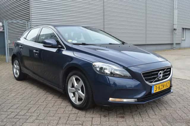 Volvo V40 (2013) thumbnail 1
