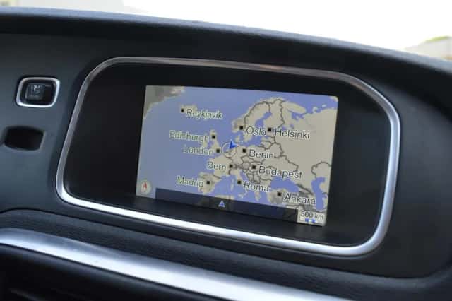 Volvo V40 (2014) thumbnail 4
