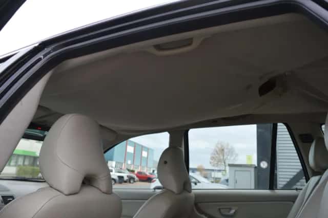 Volvo XC90 (2005) thumbnail 3