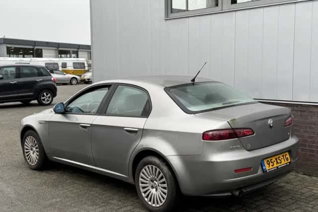 Alfa Romeo 159 (2007) thumbnail 2