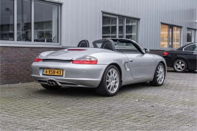 Porsche Boxster (2004) thumbnail 3