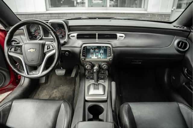 Chevrolet Camaro V8 (2013) thumbnail 2