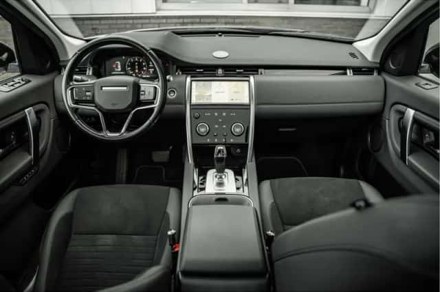 Land Rover Discovery Sport (2021) thumbnail 2