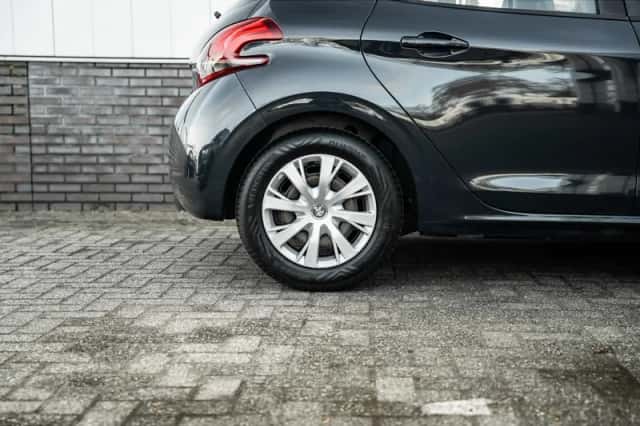 Peugeot 208 (2016) thumbnail 4