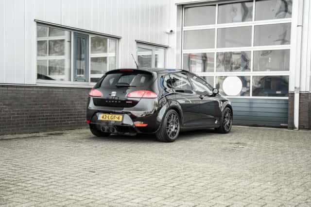 SEAT Leon (2010) thumbnail 3
