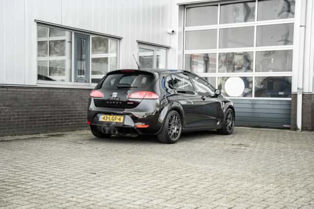 SEAT Leon (2010) thumbnail 3
