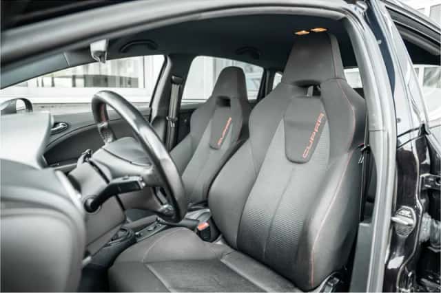 SEAT Leon (2010) thumbnail 5