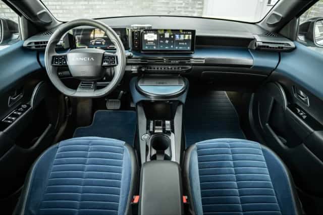 Lancia Ypsilon (2024) thumbnail 2