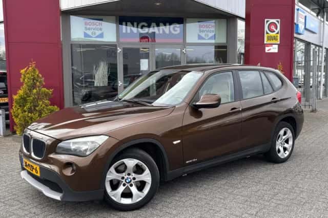 BMW X1 (2011) thumbnail 1
