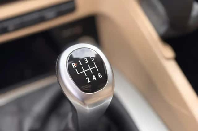 BMW X1 (2011) thumbnail 4