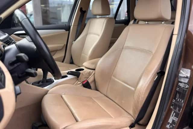 BMW X1 (2011) thumbnail 5