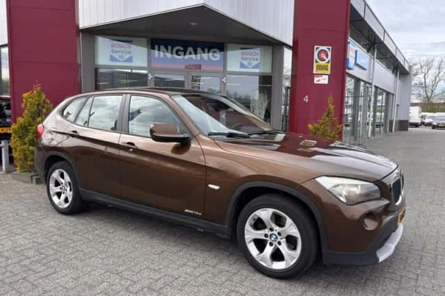 BMW X1 (2011) thumbnail 6