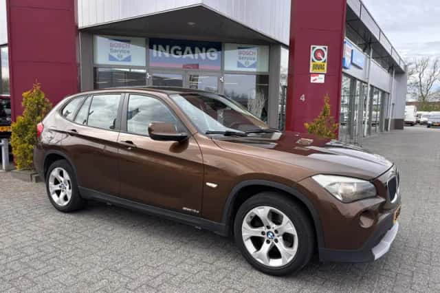 BMW X1 (2011) thumbnail 6