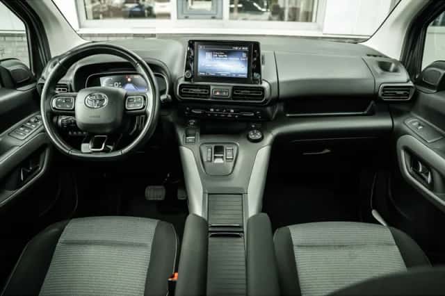 Toyota ProAce Verso (2022) thumbnail 2