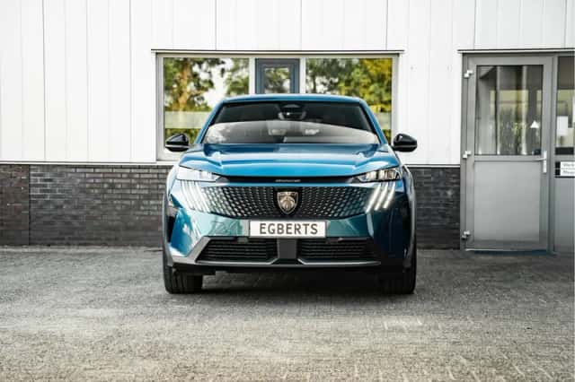 Peugeot e-3008 (2024) thumbnail 6