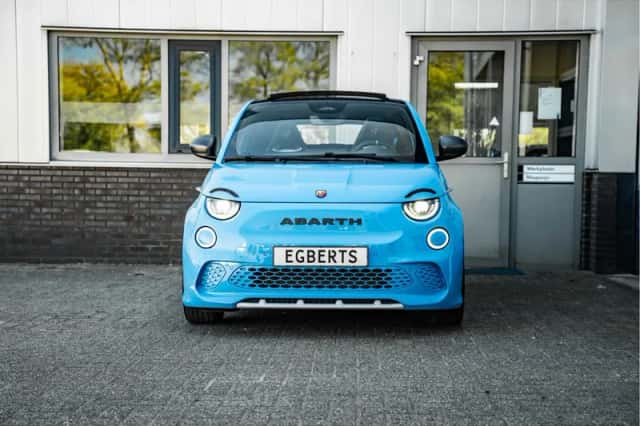 Abarth 500 C (2023) thumbnail 6
