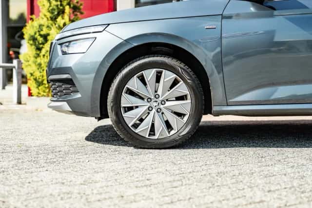 Škoda Kamiq (2021) thumbnail 4