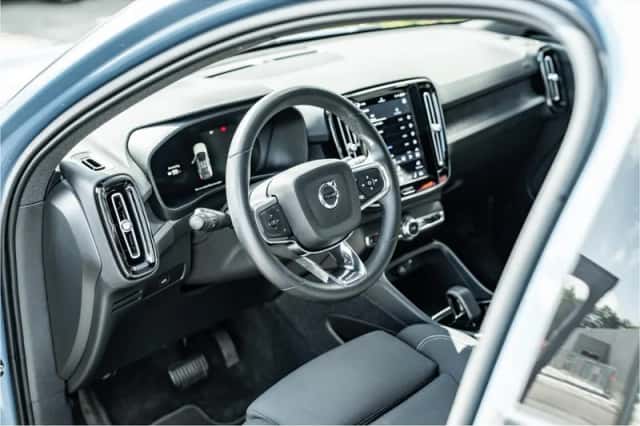 Volvo C40 (2023) thumbnail 5