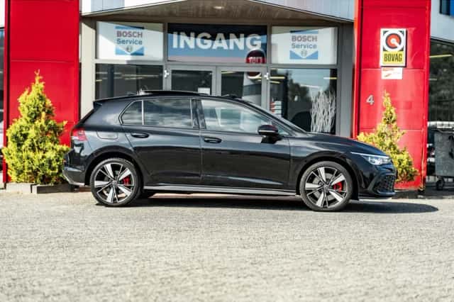 Volkswagen Golf (2022) thumbnail 6