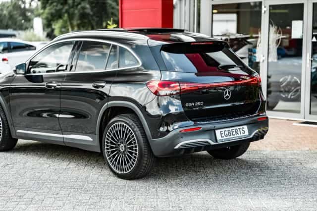 Mercedes-Benz EQA (2021) thumbnail 5