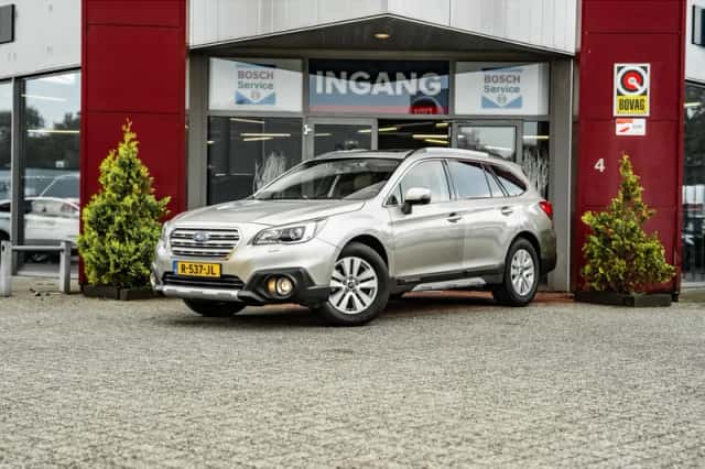 Subaru Outback (2015) thumbnail 1